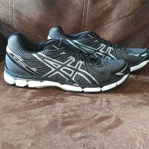 Mens Size 11 Sneakers